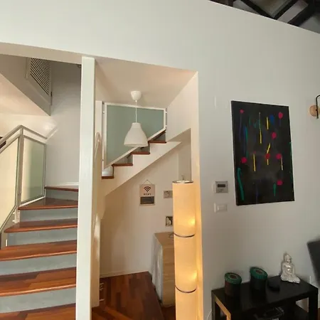 La Casa Di Giulia, Spazioso Loft Su Due Livelli A 10 Minuti Di Macchina Dal Centro Apartment