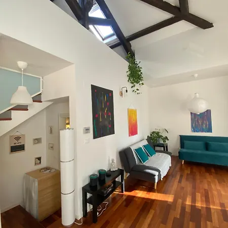 Apartment La Casa Di Giulia, Spazioso Loft Su Due Livelli A 10 Minuti Di Macchina Dal Centro Bologna