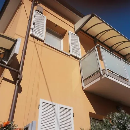 Apartment La Casa Di Giulia, Spazioso Loft Su Due Livelli A 10 Minuti Di Macchina Dal Centro *